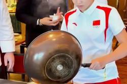 爱游戏官方入口-独揽鳌头！中国女足斩获冠军奖杯！