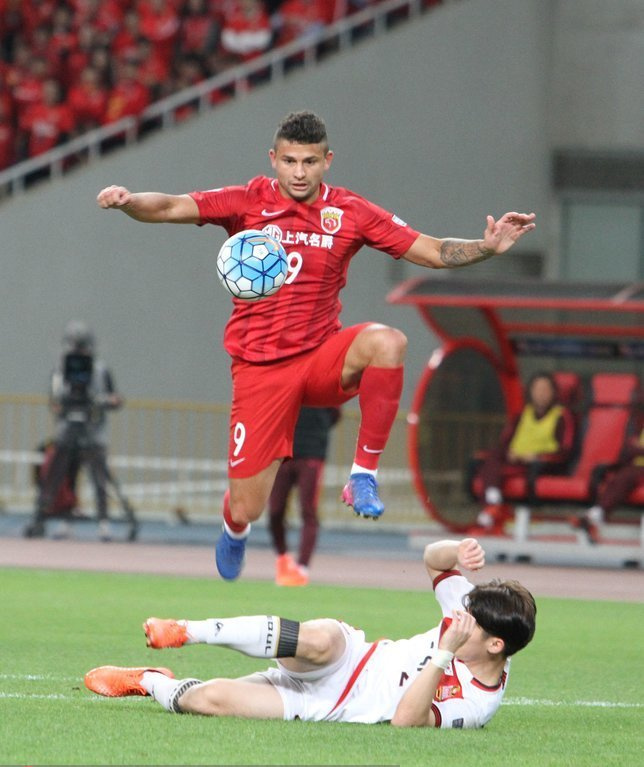 关于上港1-1战平首尔FC提前一轮晋级亚冠16强的信息