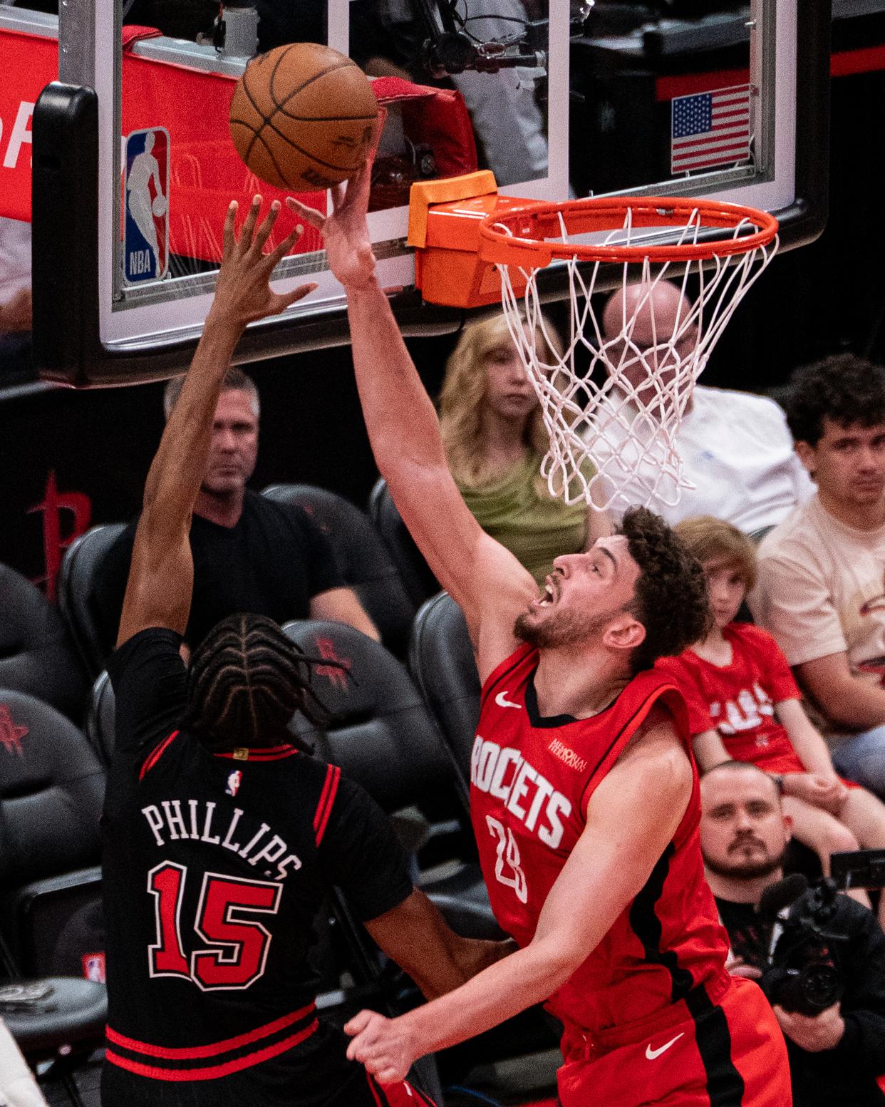 NBA季后赛:公牛拿下关键胜利的简单介绍 NBA季后赛:公牛拿下关键胜利的简单介绍