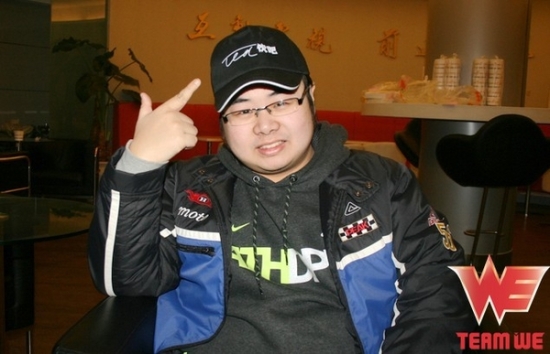 关于TeamWE碾压SHR，Knight惊艳世界的信息