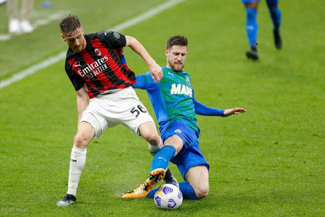 包含巴黎绝杀AC米兰，马夏尔打破历史纪录的词条