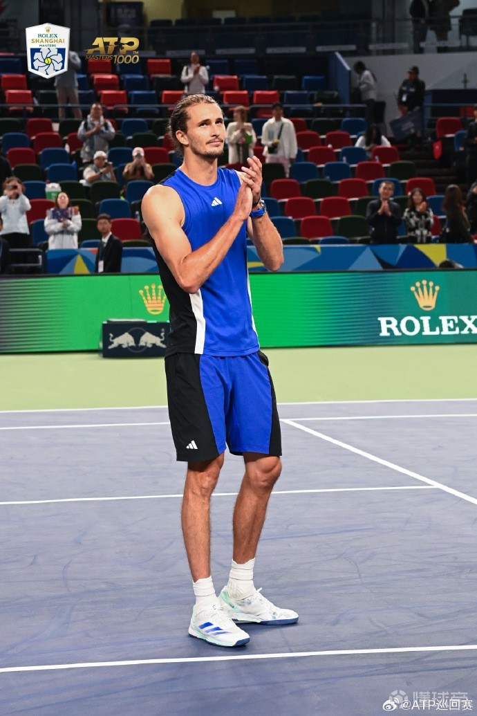 包含欧洲网球队力克德国网球队，兹维列夫关键制胜的词条