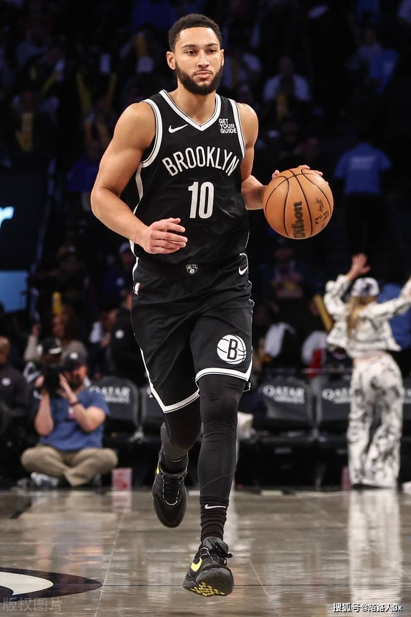 雄鹿主场击败篮网保持不败