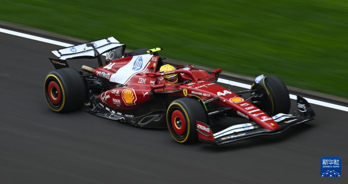迈凯伦险胜哈斯车队，汉密尔顿惊艳四座