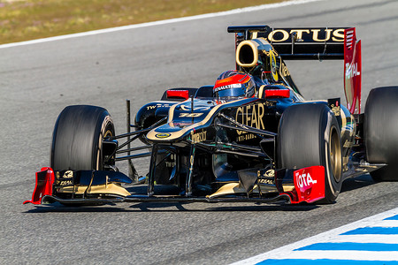 雷诺车队轻取红牛二队，阿隆索扛起全队