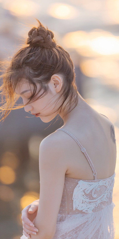 末节狂潮！英格拉姆独揽19分导演逆转，鹈鹕力克新疆取关键胜利